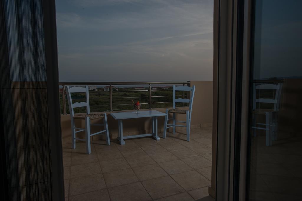 Elpidis Villa คอคคิโนส เปียร์โกส ห้อง รูปภาพ