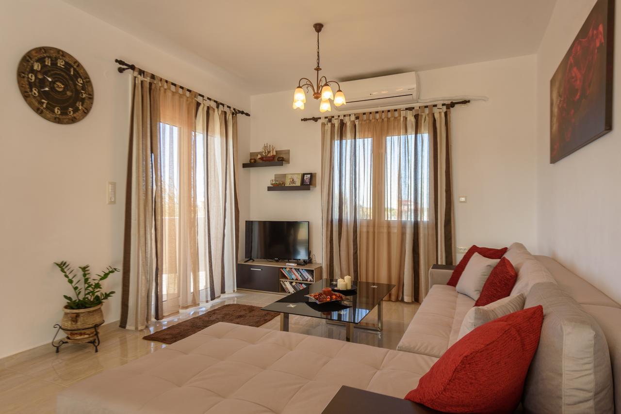 Elpidis Villa คอคคิโนส เปียร์โกส ภายนอก รูปภาพ