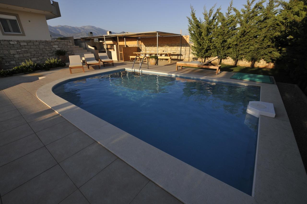 Elpidis Villa คอคคิโนส เปียร์โกส ภายนอก รูปภาพ